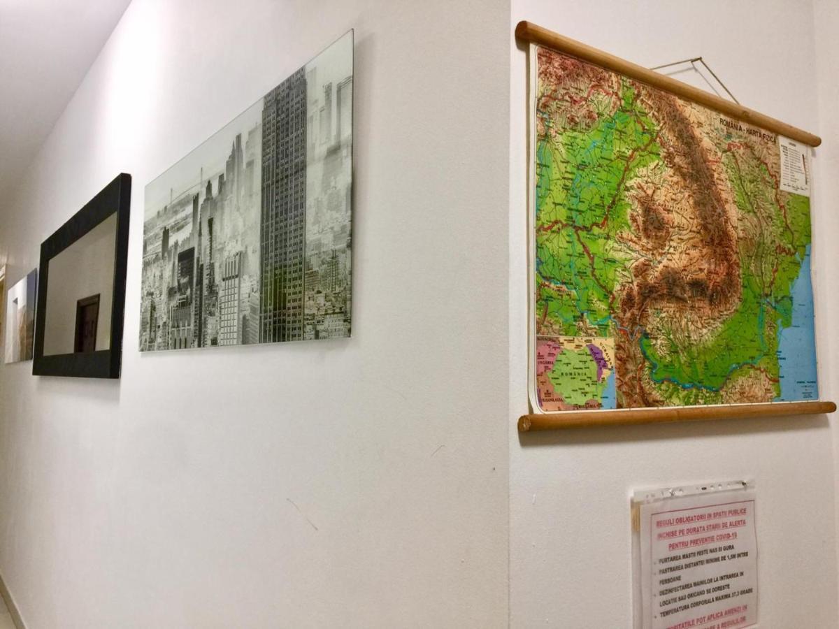 Downtown Hostel Брашов Екстериор снимка