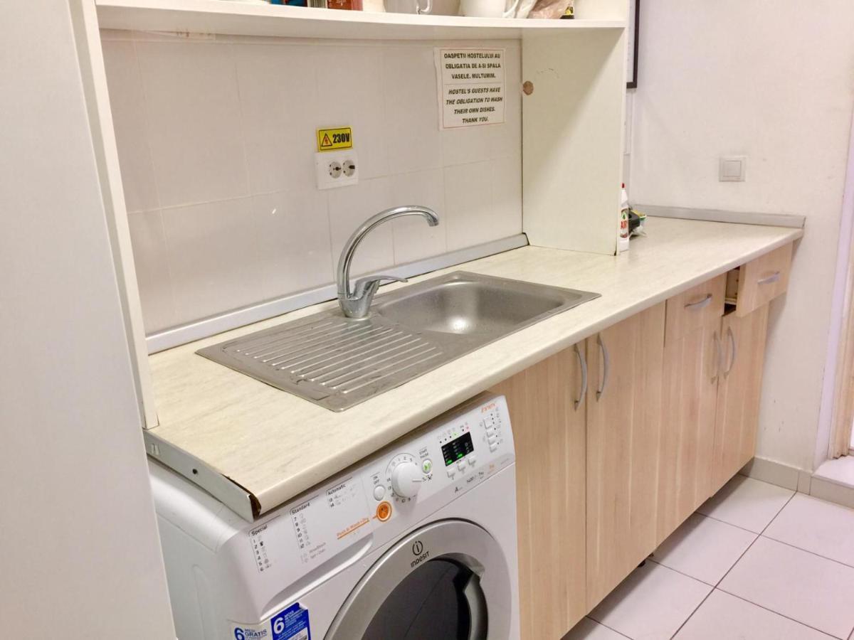 Downtown Hostel Брашов Екстериор снимка