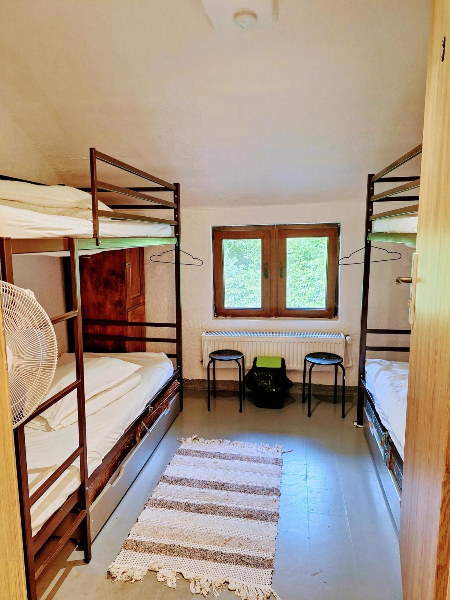 Downtown Hostel Брашов Екстериор снимка