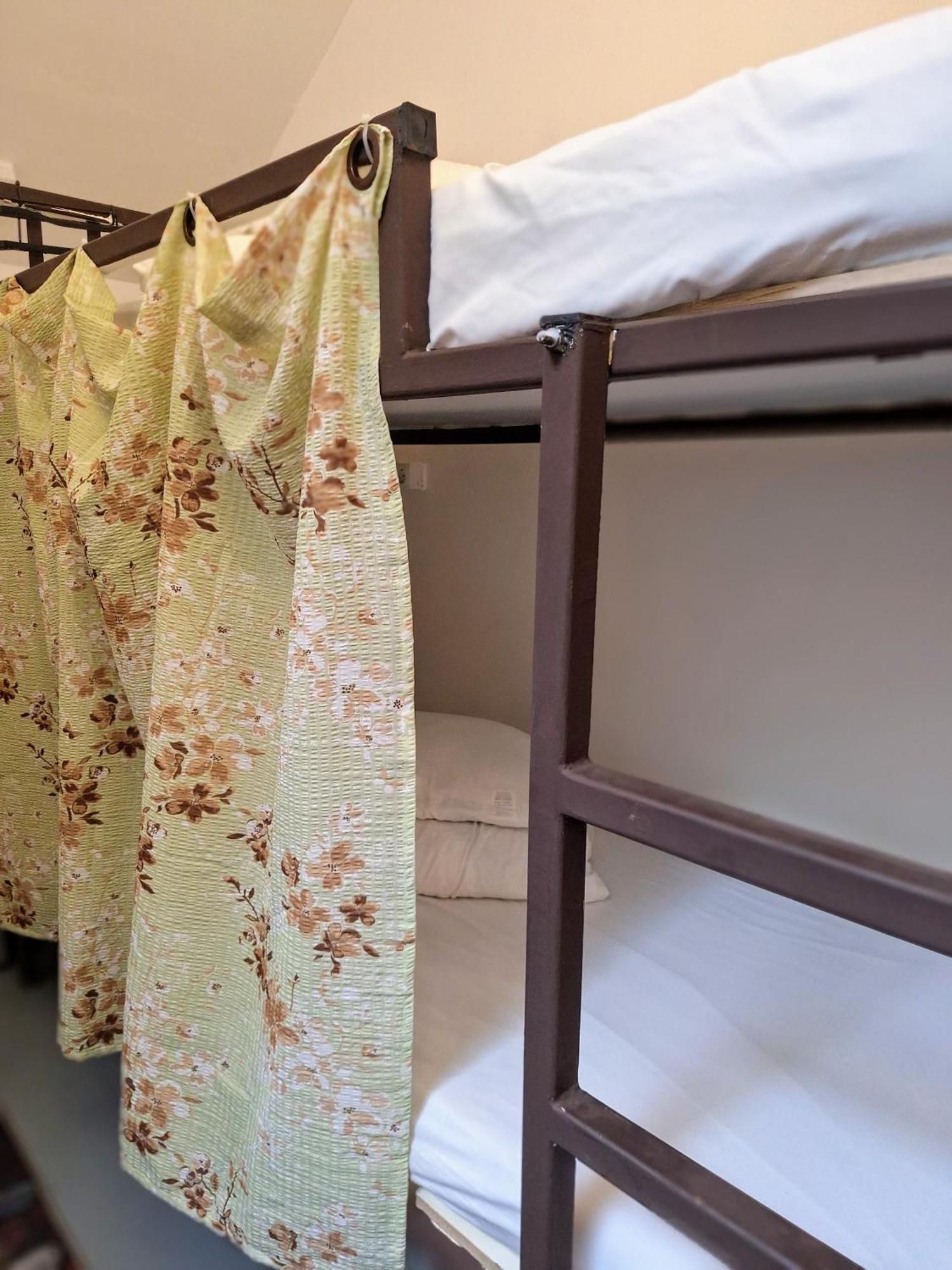 Downtown Hostel Брашов Екстериор снимка