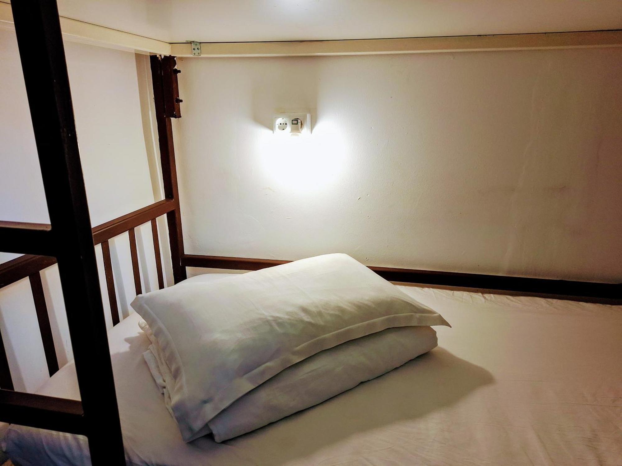 Downtown Hostel Брашов Екстериор снимка