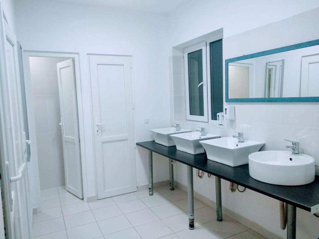 Downtown Hostel Брашов Екстериор снимка
